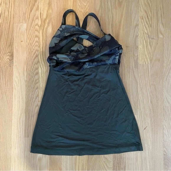 Lululemon Wrap It Up Tank size 4 - Picture 5 of 7